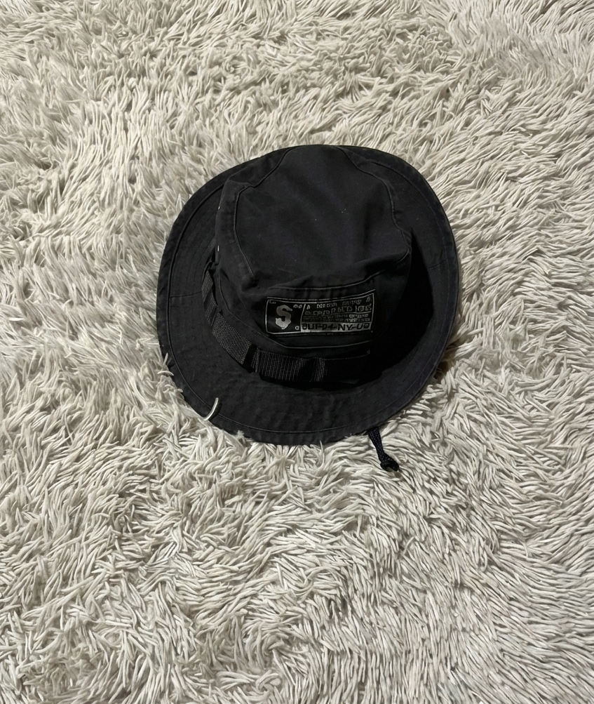 Supreme Bucket Hat Negro + Fanny Pack Waist Bag