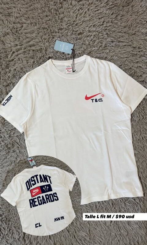 Nike "Distant Regards" T-Shirt Blanca