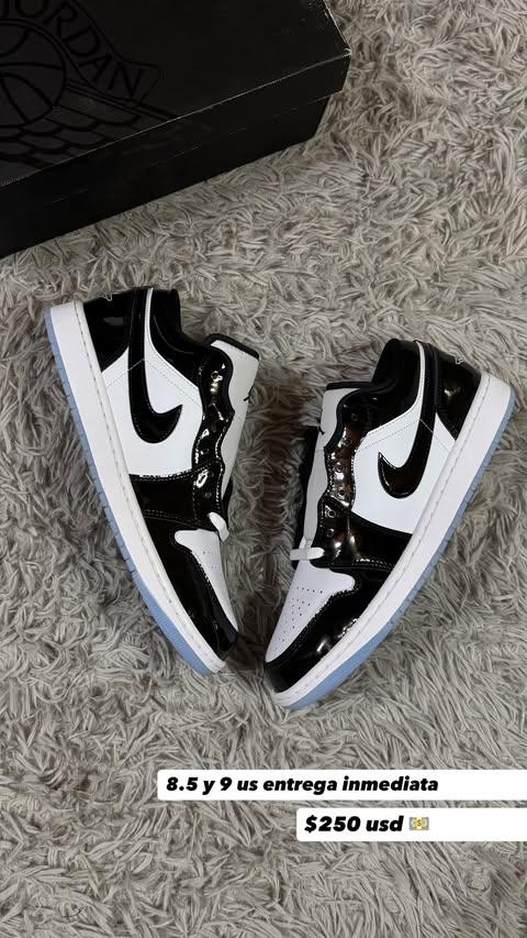 Air Jordan 1 Low "Black Toe"