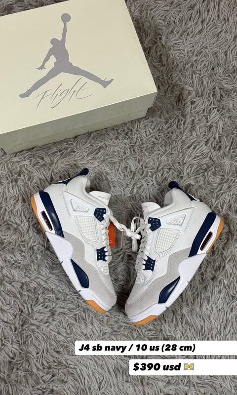 Air Jordan 4 Retro "Navy"
